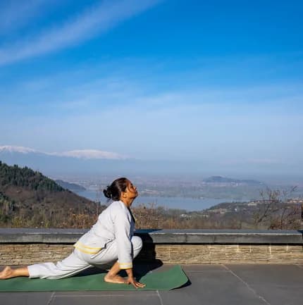 Qayaam Gah Yoga