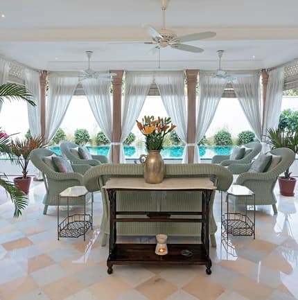 Lounge Area