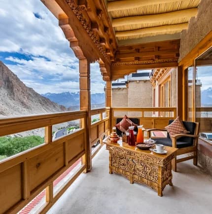 Snow Leopard Lodge Balcony