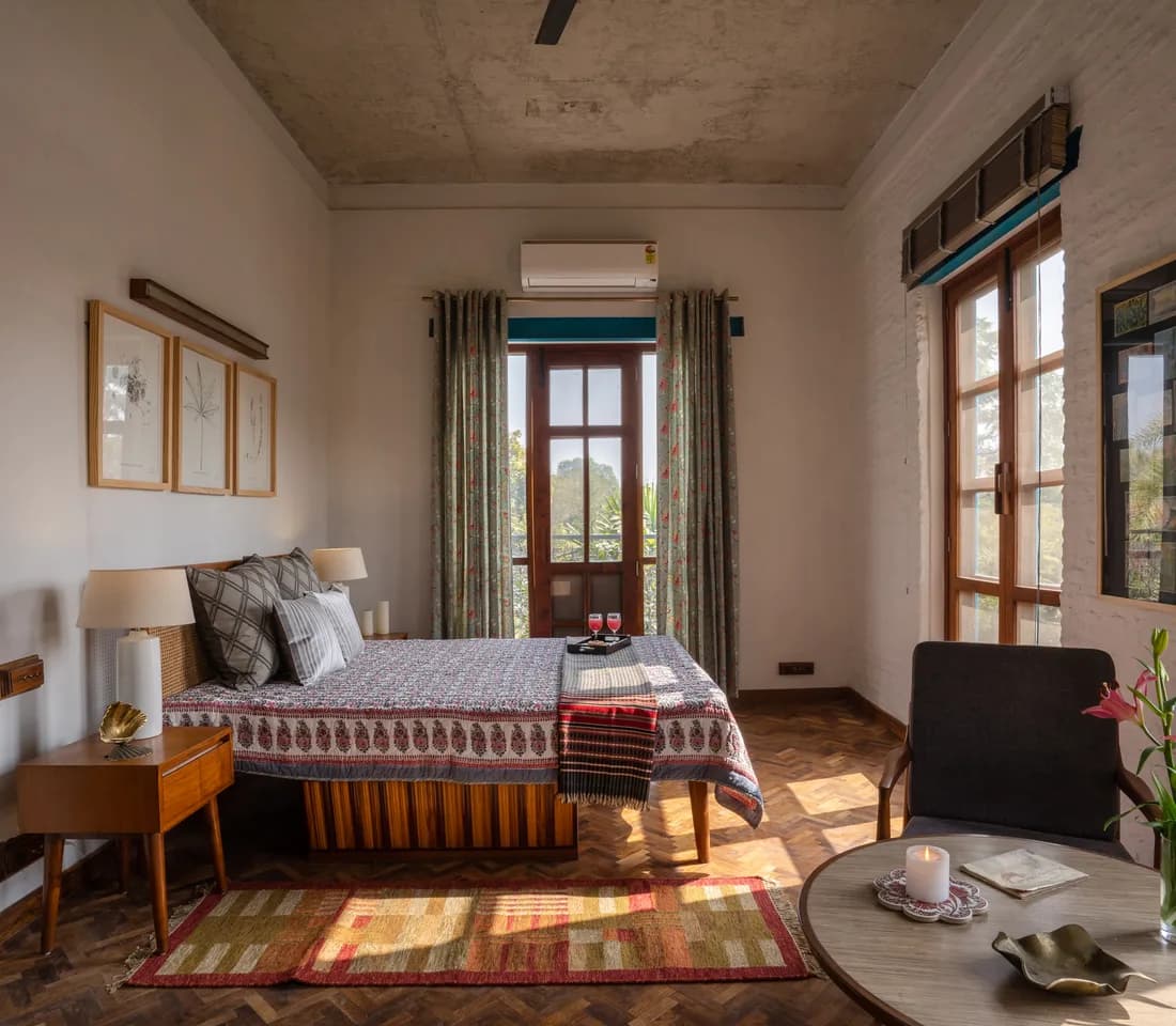 Library (1 bedroom villa)